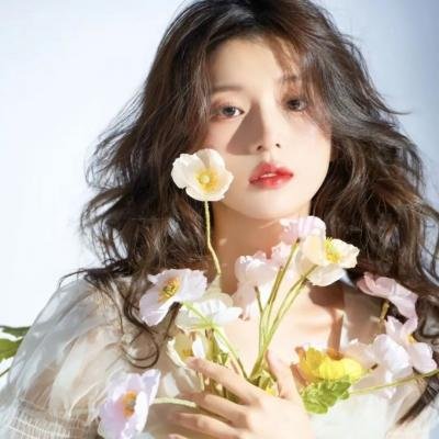 中年被裁我娶了娇媚老板娘